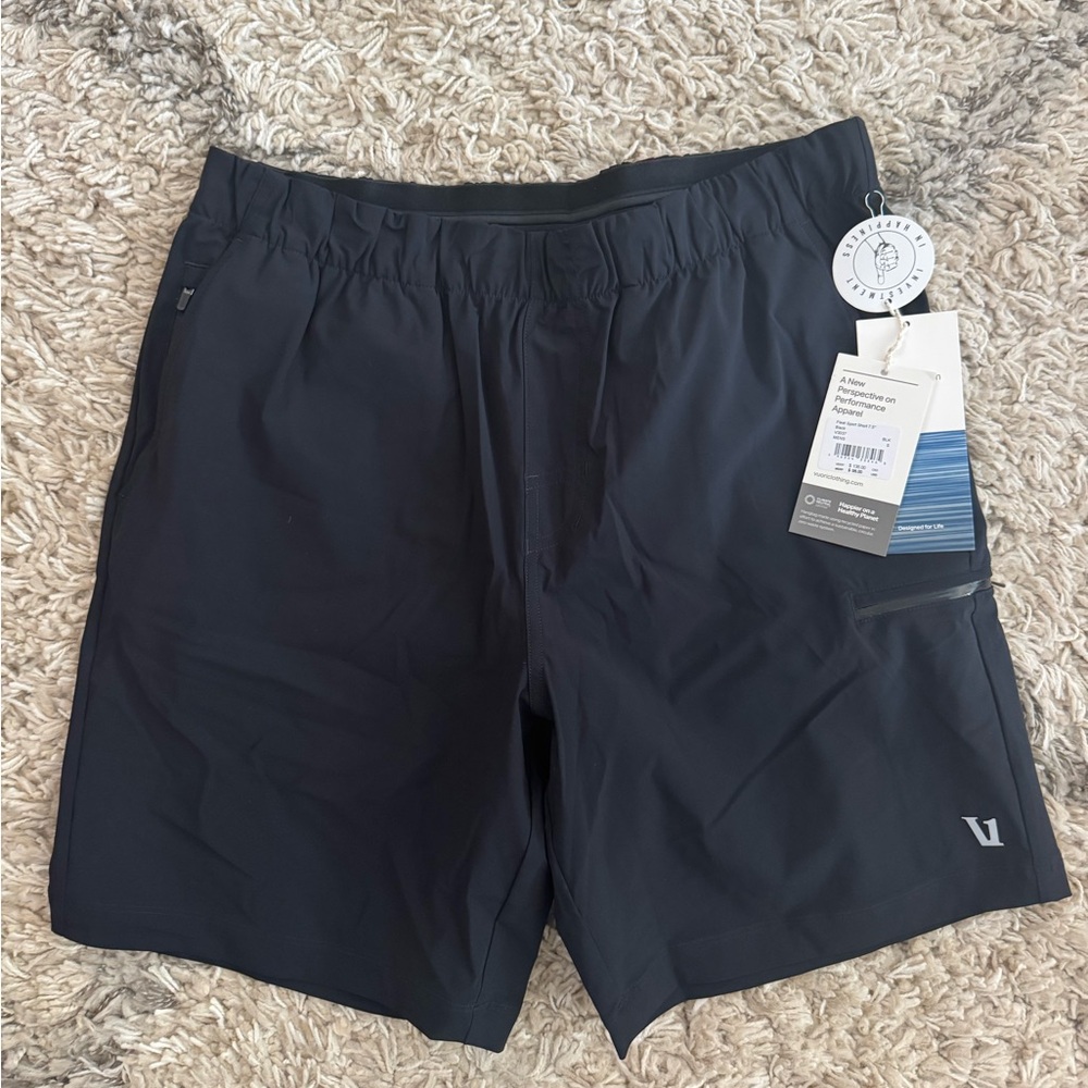 NWT vuori Men’s Fleet Sport Short